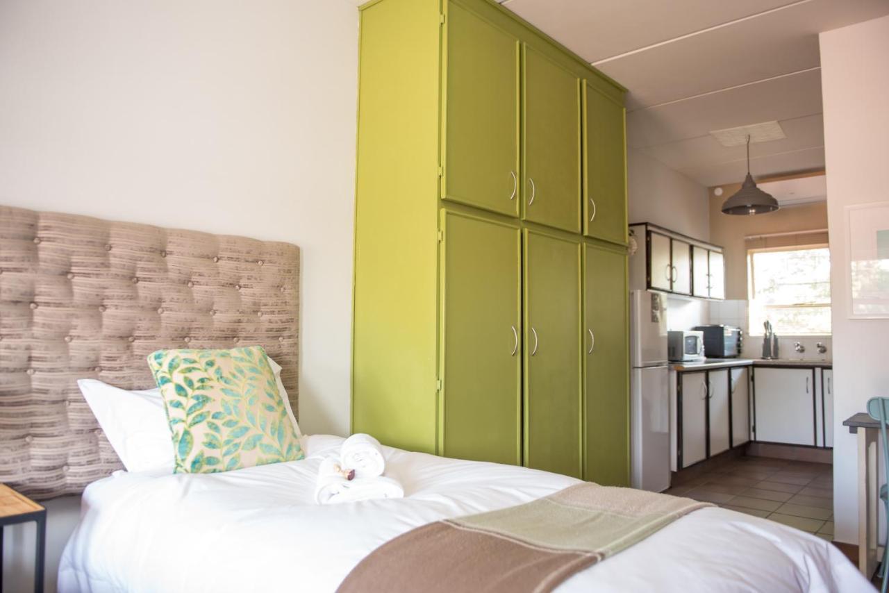 Melrose Place Guestrooms Потчефструм Екстериор снимка
