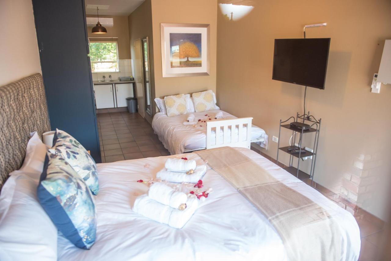 Melrose Place Guestrooms Потчефструм Екстериор снимка