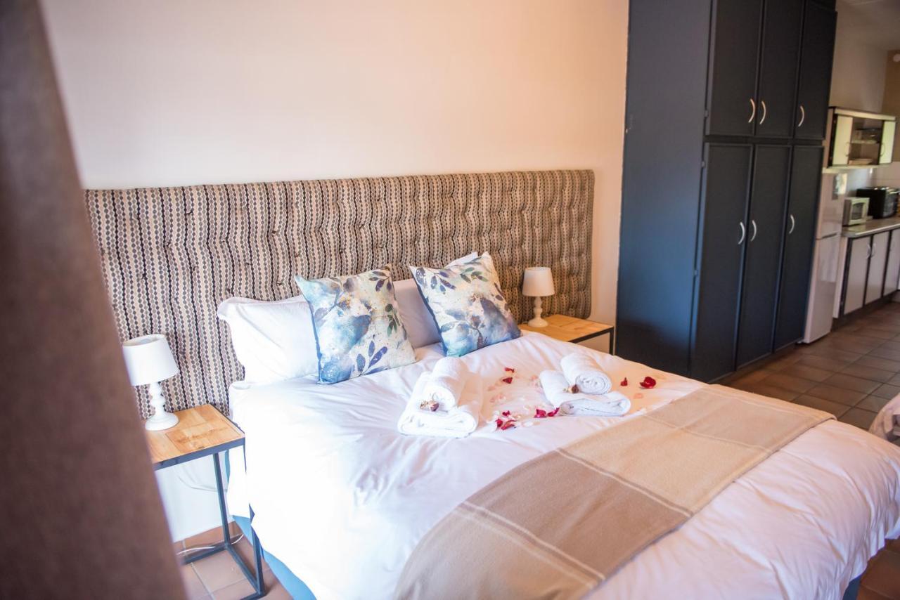 Melrose Place Guestrooms Потчефструм Екстериор снимка