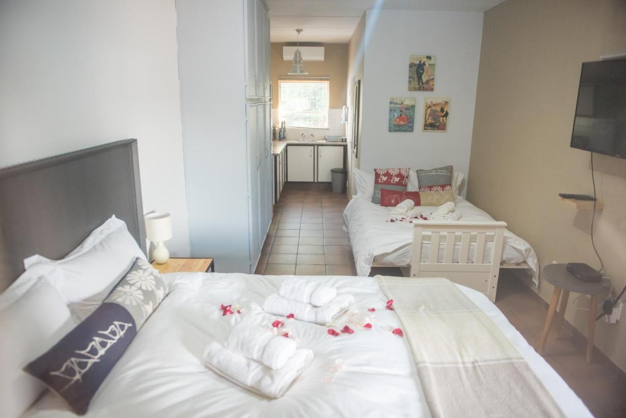 Melrose Place Guestrooms Потчефструм Екстериор снимка